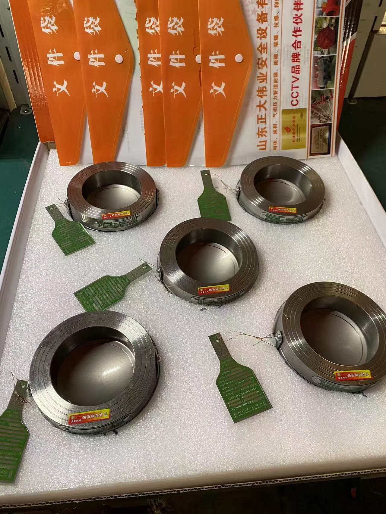 Disque de rupture à action inverse